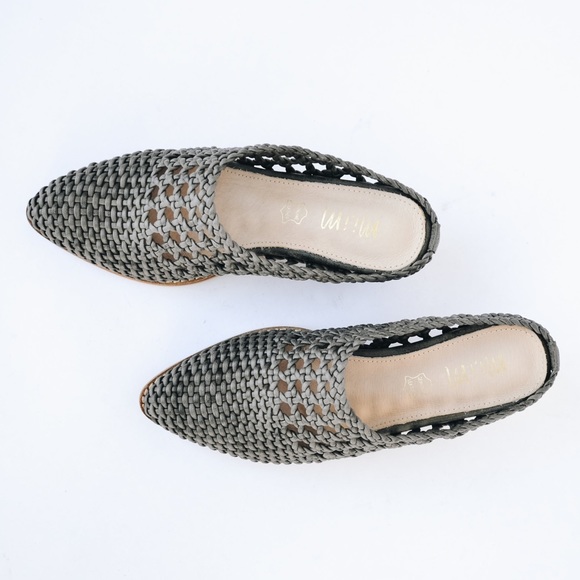 NWT Woven Grey Slip On with Leather Wrapped Heel - Picture 2 of 2